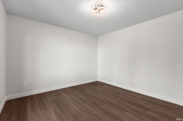 54842 Black Oak Court, Bristol, IN 46507