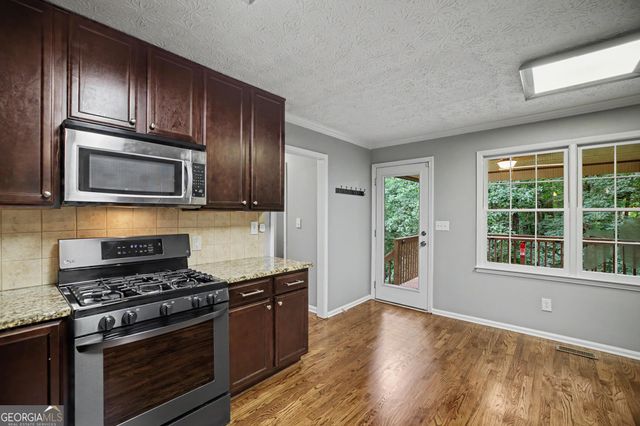 1033 Atherton Lane, Woodstock, GA 30189
