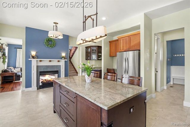 451 Oak Arbor Circle, Rochester, MI 48306