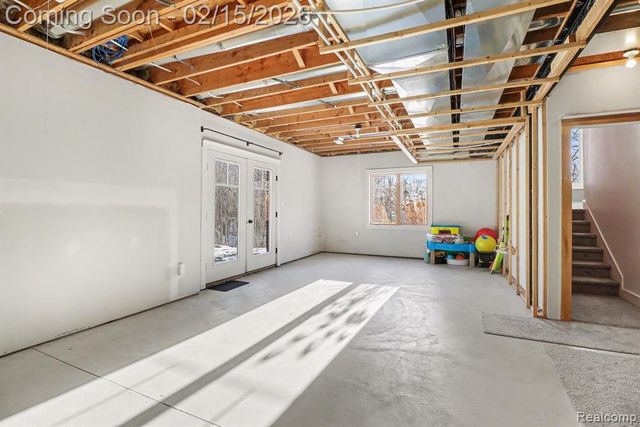 451 Oak Arbor Circle, Rochester, MI 48306