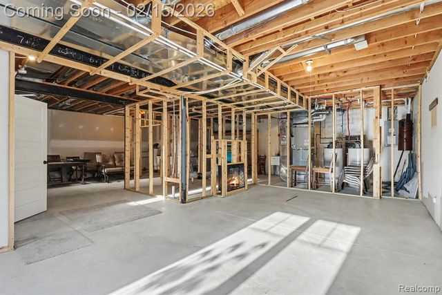 451 Oak Arbor Circle, Rochester, MI 48306