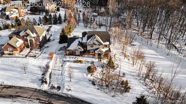 451 Oak Arbor Circle, Rochester, MI 48306