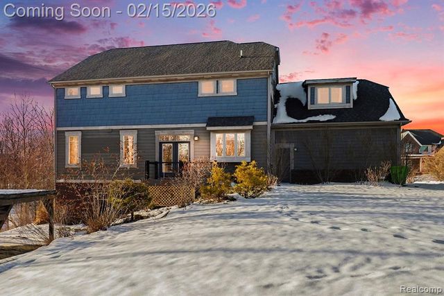 451 Oak Arbor Circle, Rochester, MI 48306