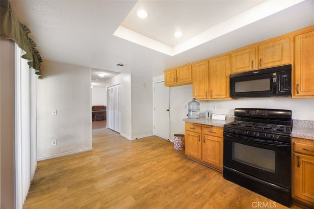 14001 Hillcrest, Fontana, CA 92337