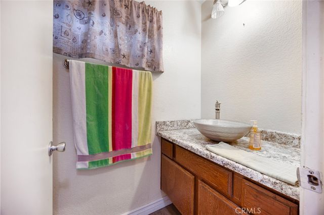 14001 Hillcrest, Fontana, CA 92337