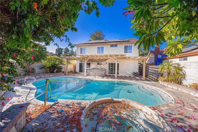 14001 Hillcrest, Fontana, CA 92337