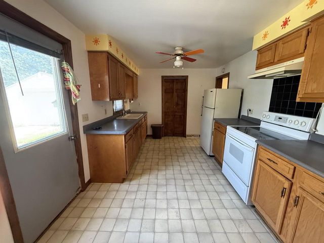 603 N Chatham Street, Janesville, WI 53548