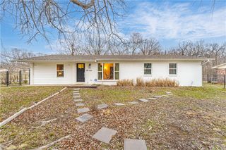 1588 S Curtis Avenue, Pea Ridge, AR 72751