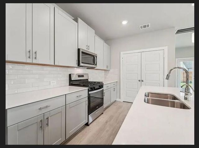 12034 Meandering Stream Drive, Baytown, TX 77523