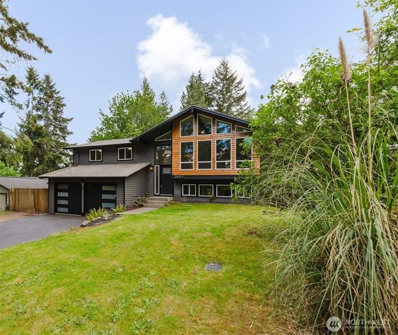 3827 Roosevelt Street NE, Bremerton, WA 98311