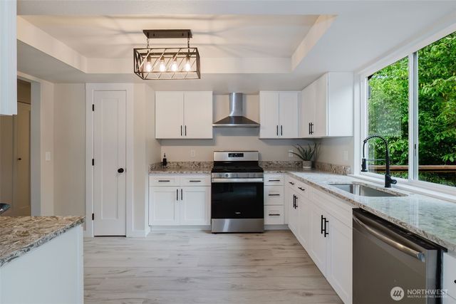 3827 Roosevelt Street NE, Bremerton, WA 98311