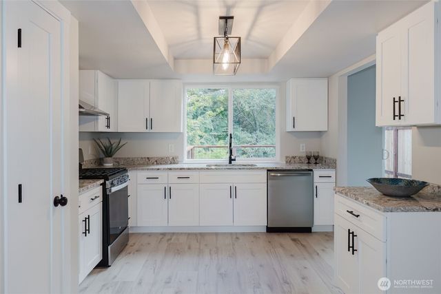 3827 Roosevelt Street NE, Bremerton, WA 98311