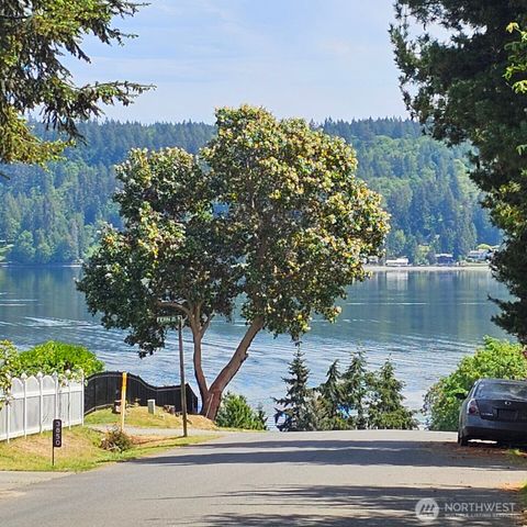 3827 Roosevelt Street NE, Bremerton, WA 98311