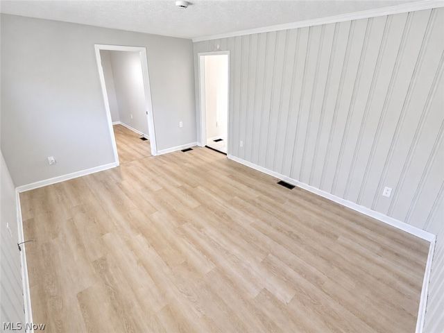 931 Crestline Drive, Akron, OH 44312