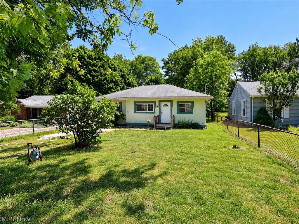 931 Crestline Drive, Akron, OH 44312