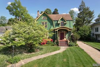 117 Leonia Avenue, Leonia, NJ 07605