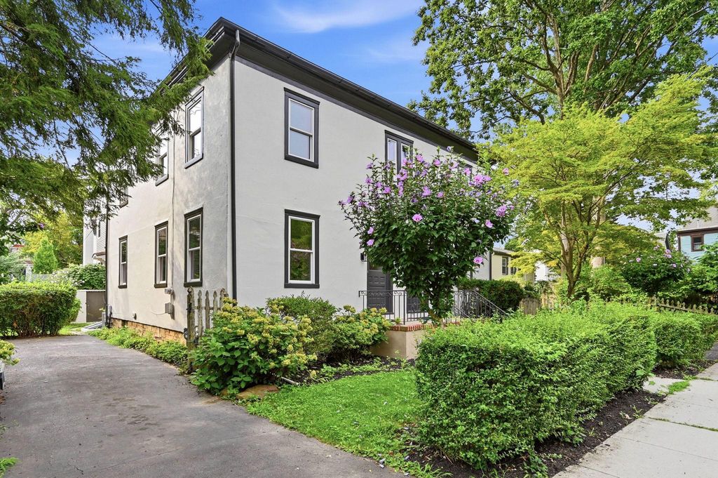 3 WILLOW ST, Princeton, NJ 08542