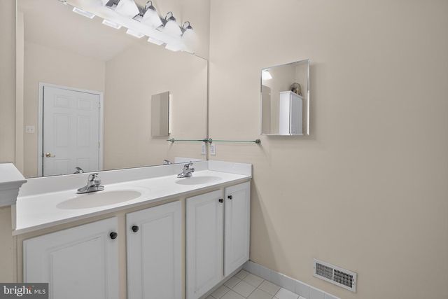 45 DRESNER CIR, Upper Chichester, PA 19061