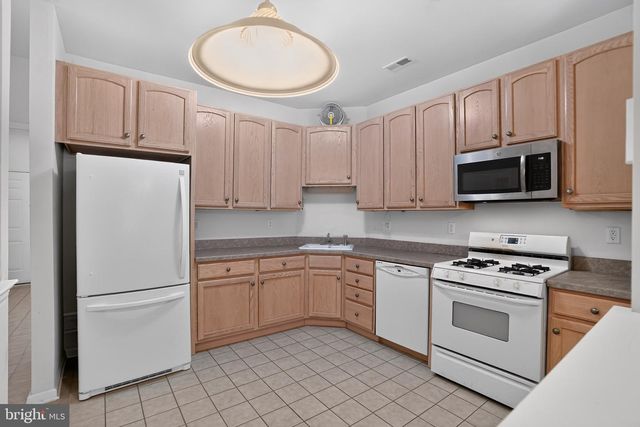 45 DRESNER CIR, Upper Chichester, PA 19061