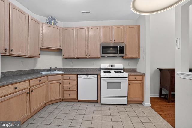 45 DRESNER CIR, Upper Chichester, PA 19061