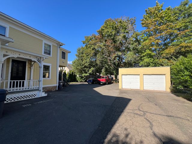 131 Montowese Street B, Branford, CT 06405