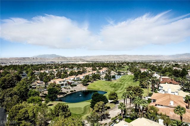 7988 Harbour Towne Avenue, Las Vegas, NV 89113