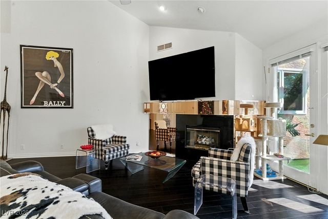 7988 Harbour Towne Avenue, Las Vegas, NV 89113