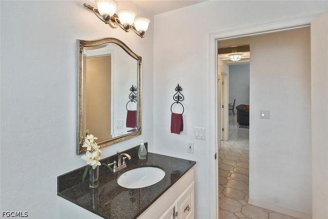7226 Hendry Creek DR, Fort Myers, FL 33908