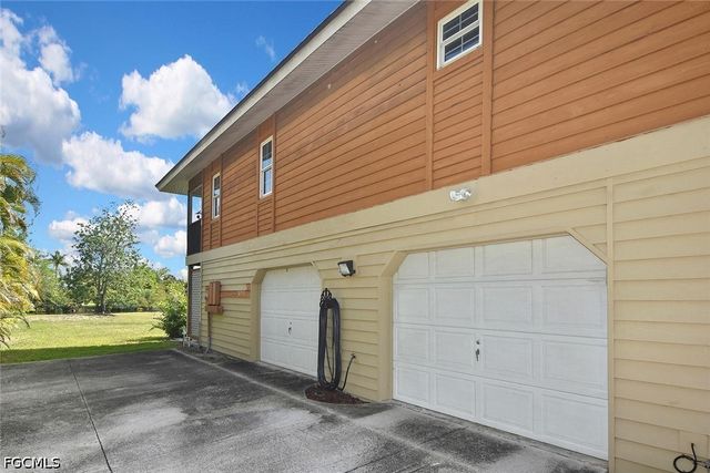 7226 Hendry Creek DR, Fort Myers, FL 33908
