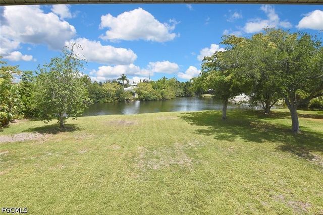 7226 Hendry Creek DR, Fort Myers, FL 33908