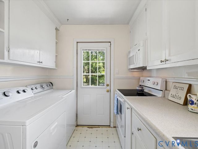 1211 Hillside Ave, Henrico, VA 23229
