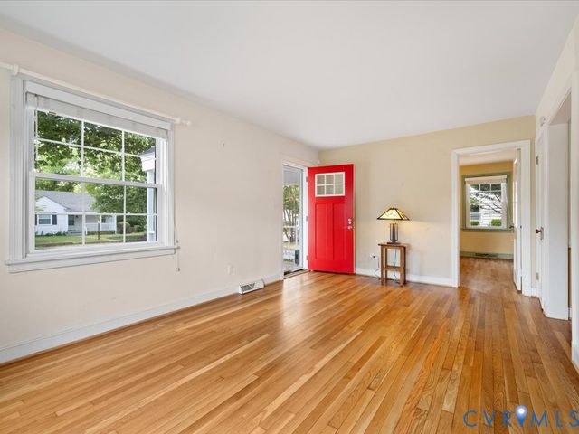 1211 Hillside Ave, Henrico, VA 23229