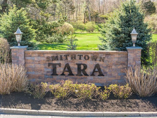 85 Rhett Court, Commack, NY 11725