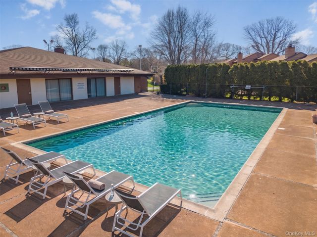 85 Rhett Court, Commack, NY 11725