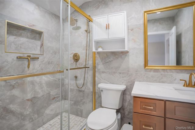 85 Rhett Court, Commack, NY 11725