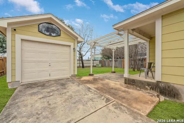 627 Claude W Black, San Antonio, TX 78203