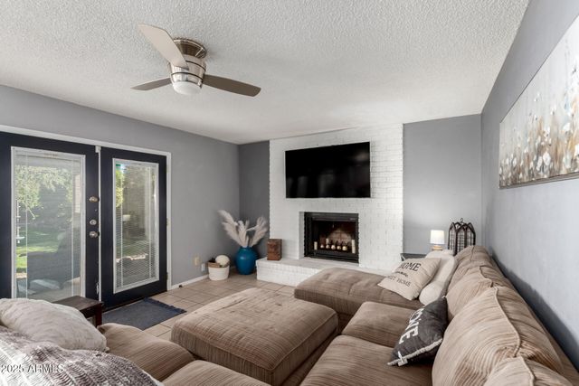 2739 S EMERSON Circle, Mesa, AZ 85210