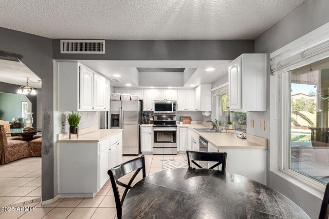 2739 S EMERSON Circle, Mesa, AZ 85210