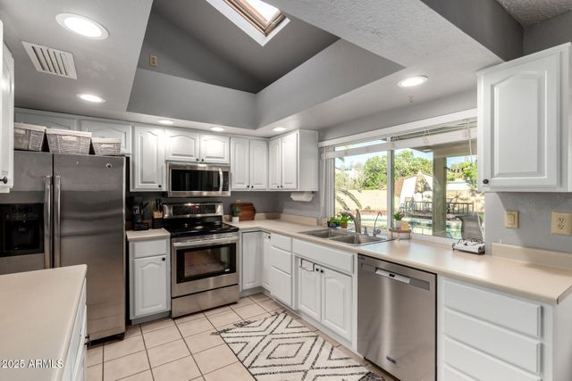 2739 S EMERSON Circle, Mesa, AZ 85210