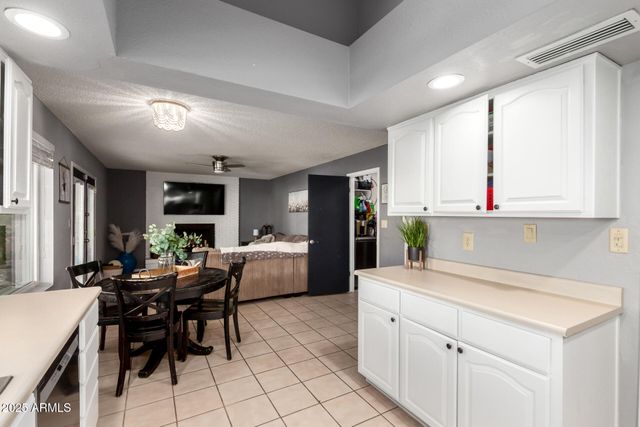 2739 S EMERSON Circle, Mesa, AZ 85210