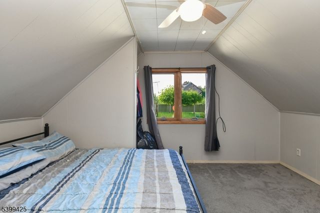 2 Lincoln Pl, Moonachie Boro, NJ 07074