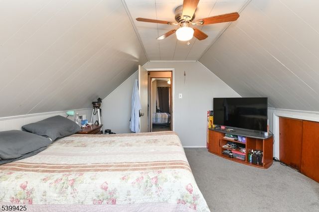 2 Lincoln Pl, Moonachie Boro, NJ 07074