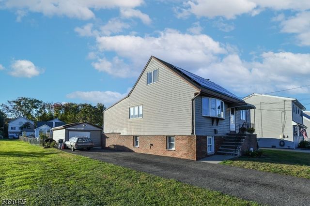 2 Lincoln Pl, Moonachie Boro, NJ 07074