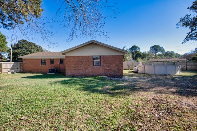 235 SW Deluna Road, Fort Walton Beach, FL 32548