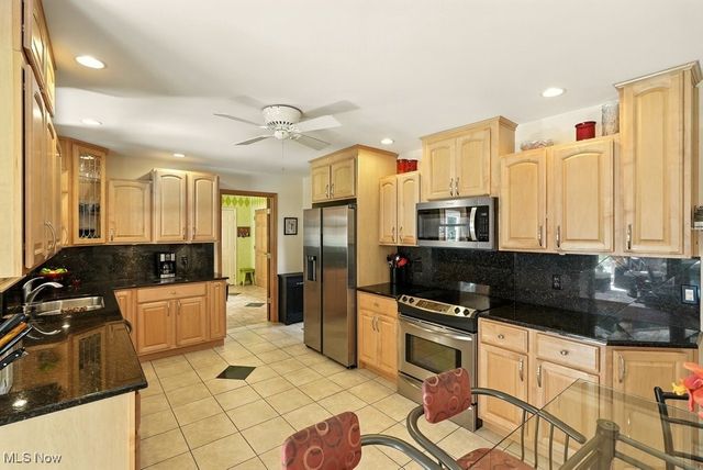 7603 Red Fox Trail, Hudson, OH 44236