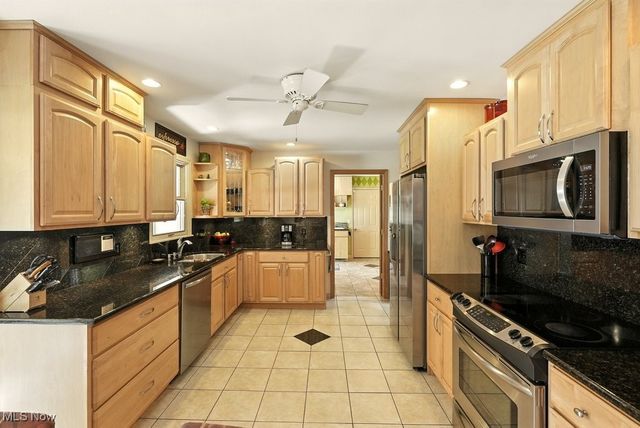 7603 Red Fox Trail, Hudson, OH 44236