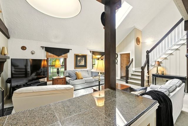 7603 Red Fox Trail, Hudson, OH 44236