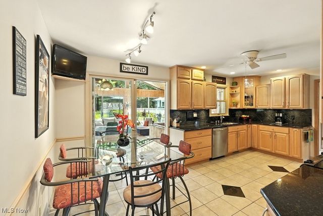 7603 Red Fox Trail, Hudson, OH 44236