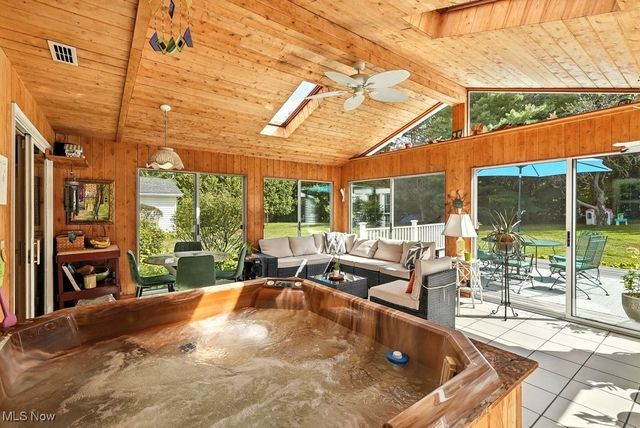 7603 Red Fox Trail, Hudson, OH 44236