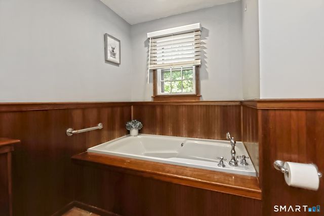 428 Peck Lane, Orange, CT 06477